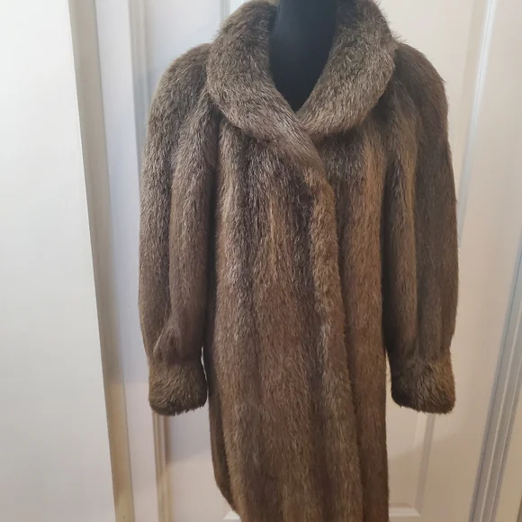 The Fur Vault Fur Coat Women's Fur Coat Sz Large - Picture 2 of 12